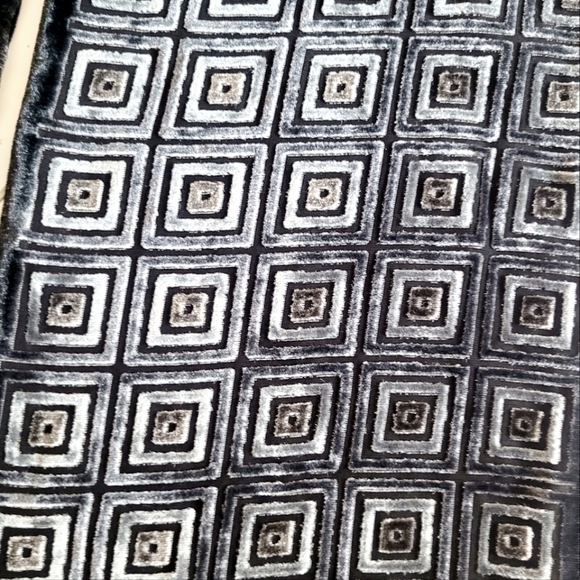 Black w/Grey Velvet Scarf - Picture 2 of 12